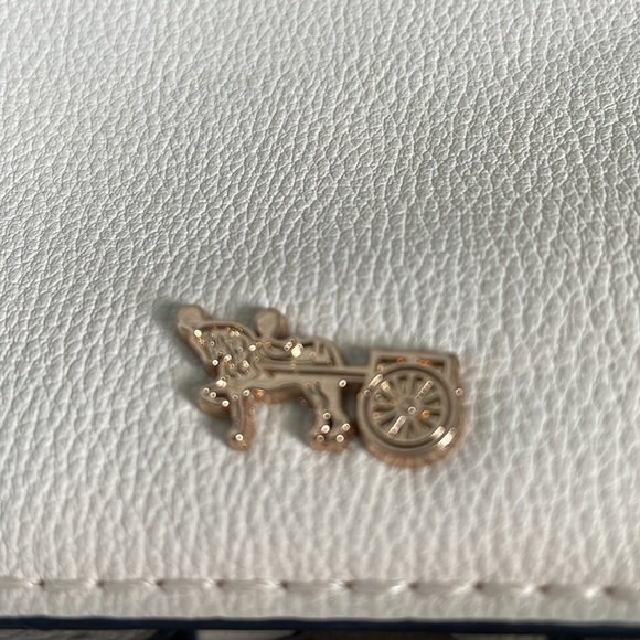 Leather backpack - Picture 2 of 7